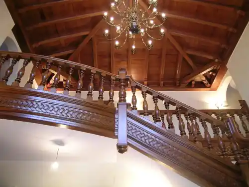 Barandilla de madera palacio tallada